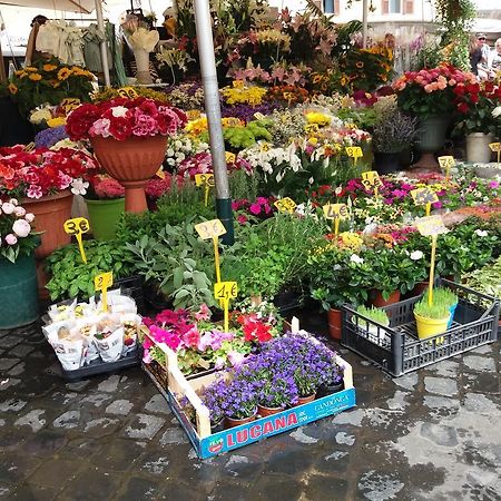 Апартаменты Campofiori Рим Экстерьер фото